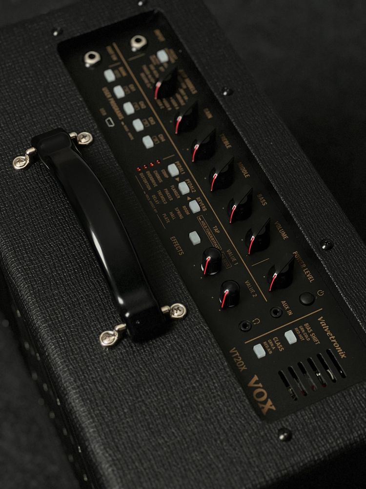 Wzmacniacz VOX VT20X