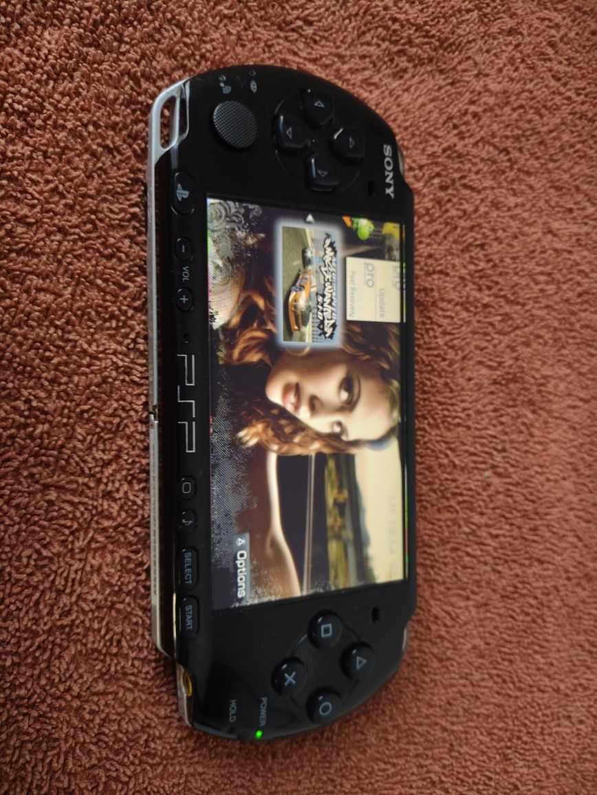 PSP model z Wi-Fi plus Gry