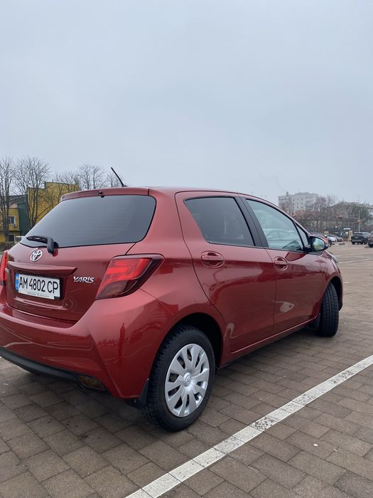 Toyota Yris дилерська