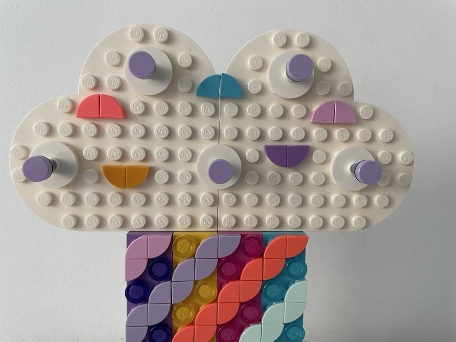 Lego 41905 dots— tęczowy stojak na biżuterię