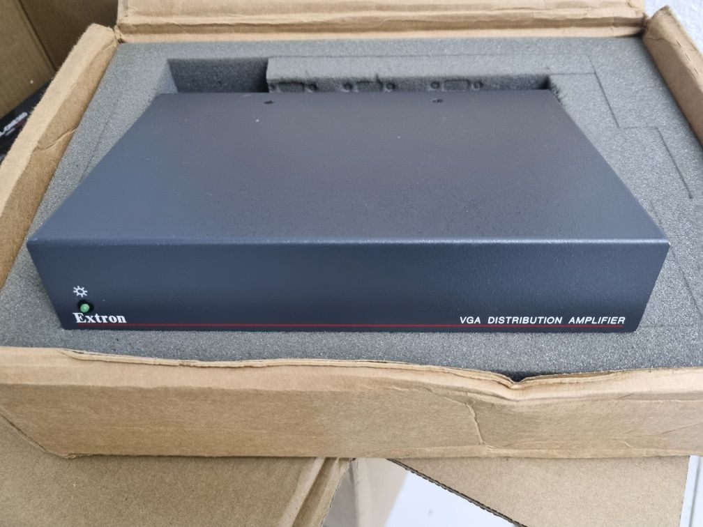 Extron P/2 DA4xi Distribuidor