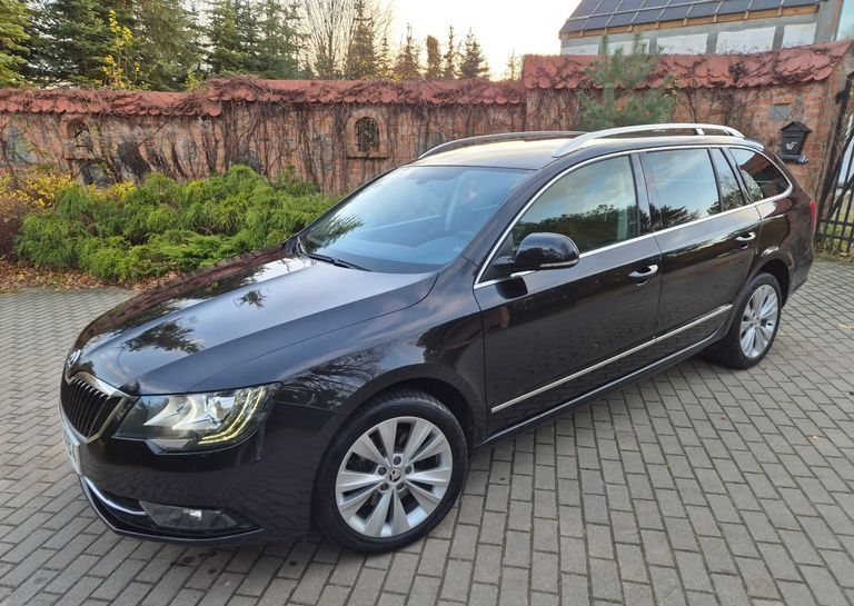 Skoda Superb Combi 2.0 TDI DSG Exclusive