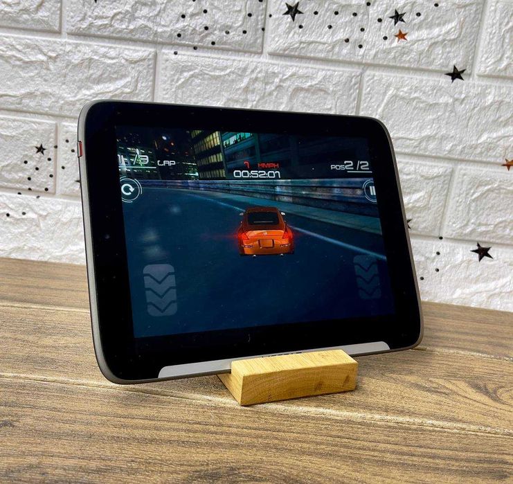 Планшет 10 дюймів + чохол (Добрий стан)