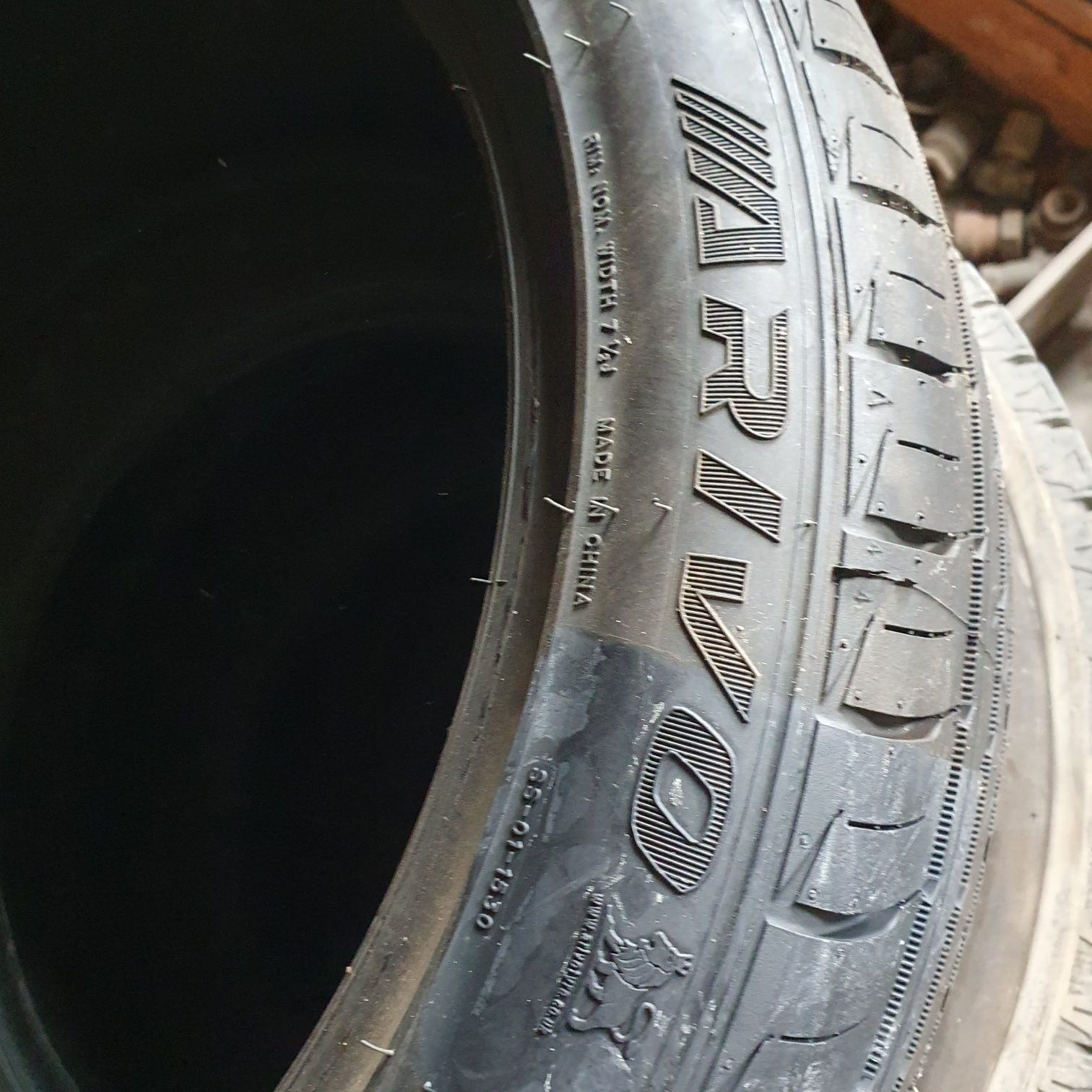 Opona zimowa Arivo 225/55 R17 101V