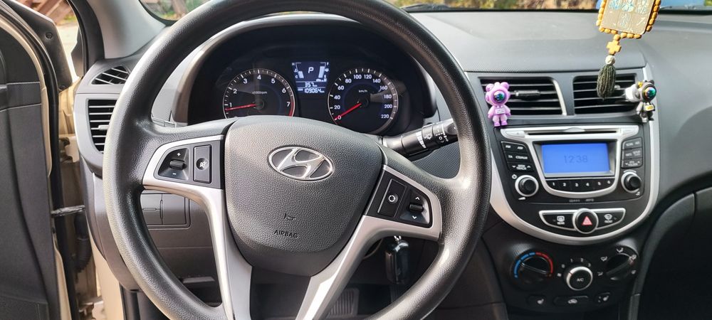 Авто Hyundai accent 2014 рік,1.4л.