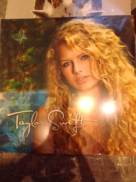 Продам популярные  новые  пластинки