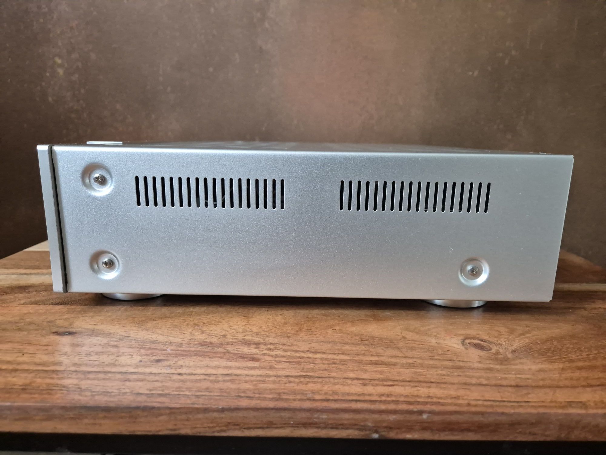 Marantz NR1602 kompaktowy amplituner 7.1 z HDMI 1.4 3D ARC Najtaniej!