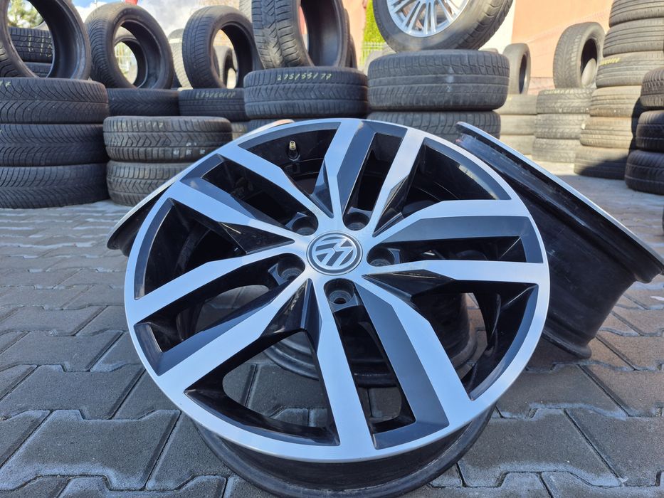 Продаж оригінальних дисків 7JXR17 на Volkswagen Golf,  Touran,  Passat