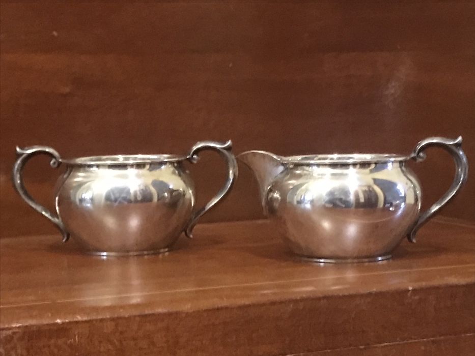 Столовое серебро (925) сахарница и молочник