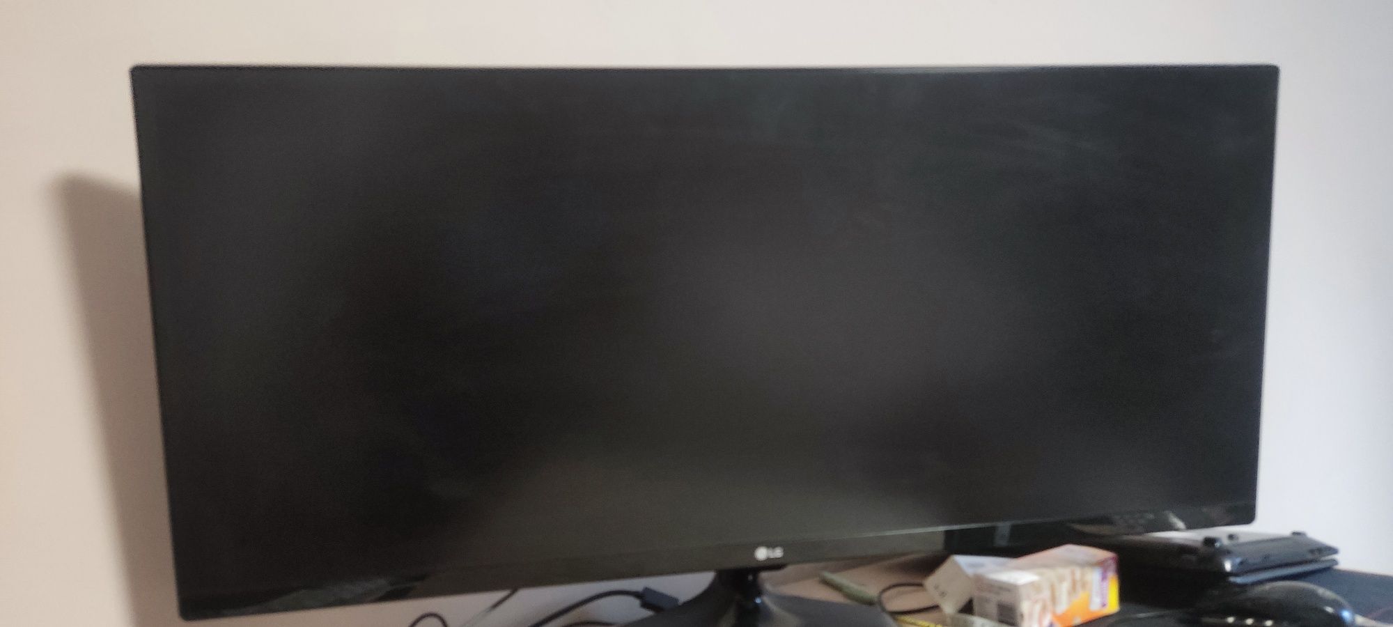 Monitor LG 34UM58-P
Mon