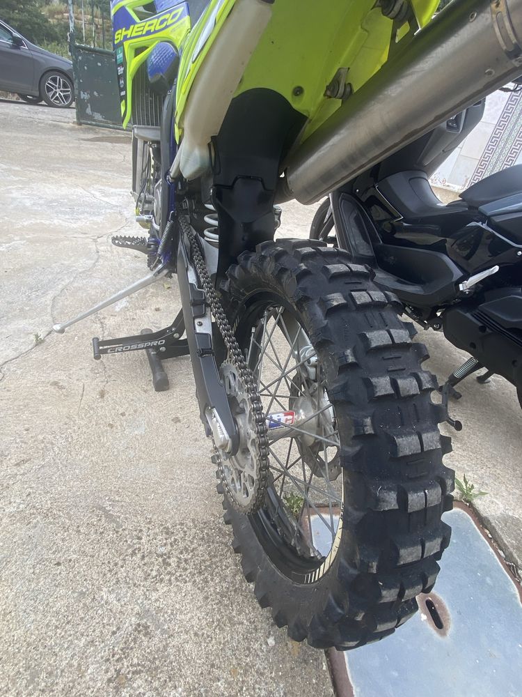 Yamaha Nmax 125 e Sherco 300 4T