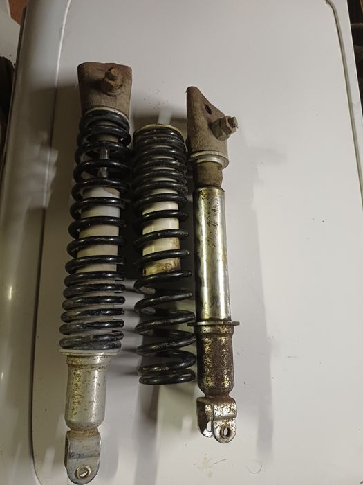 Амортизатори  скутера FADA 150 кубів!