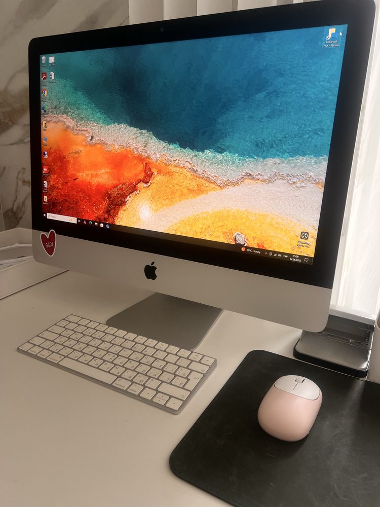 Моноблоки Apple з аксесуарами