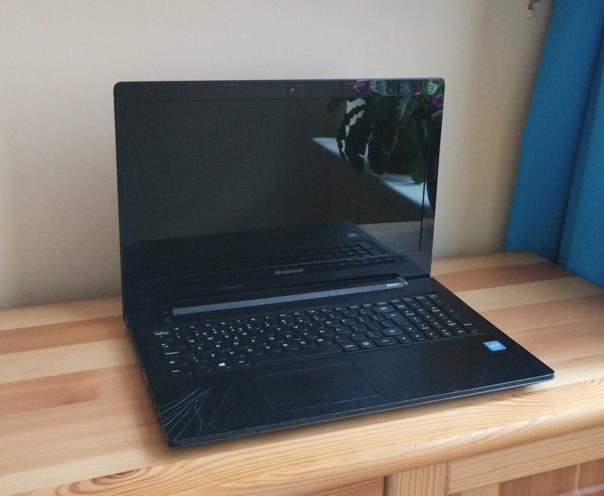 Laptop Lenovo G50-30 15,6 " Intel Celeron N 4 GB, uszkodzony
