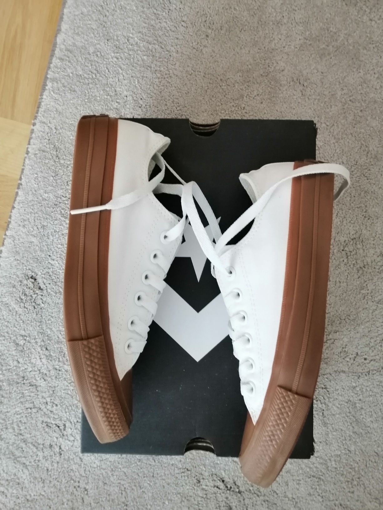 Trampki damskie Converse w rozmiarze 38