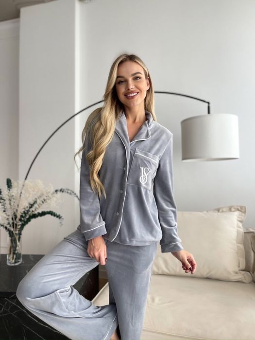 Женская пижама Victoria’s Secret велюровая осень Штаны и рубашка 42-46