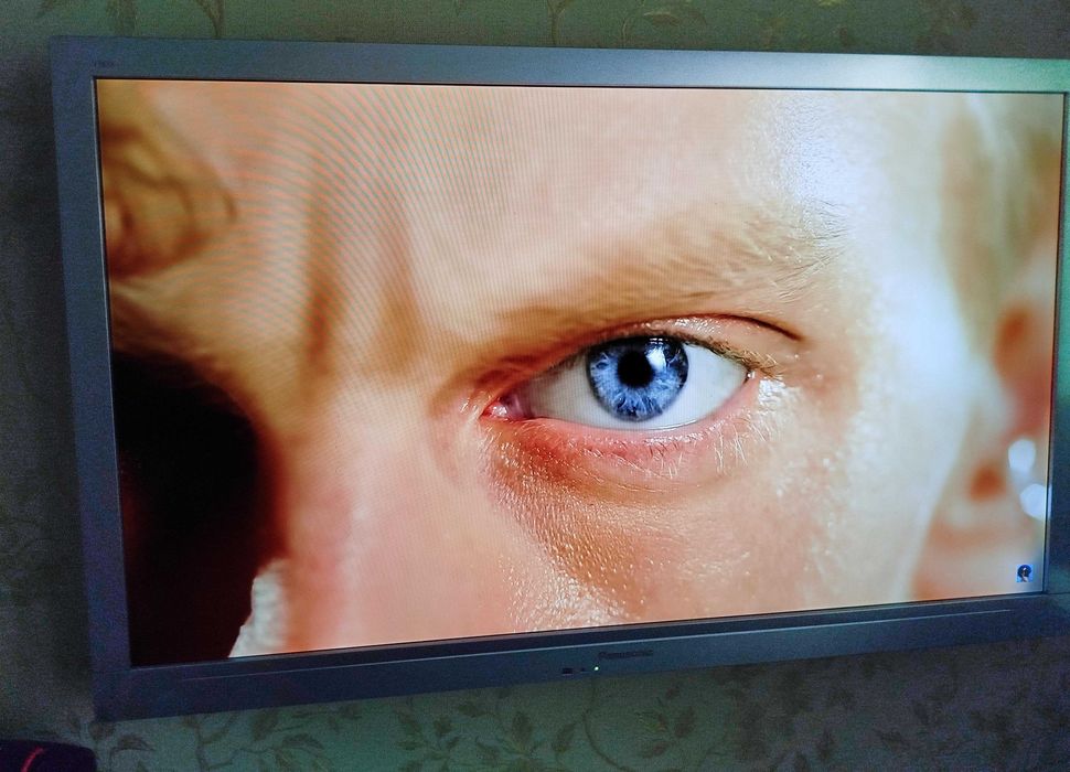 Телевізор Panasonic Viera TX-L42ES31