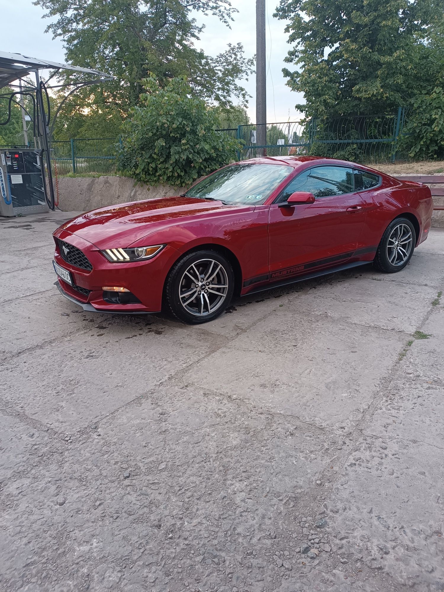 Продам автомобіль Ford Mustang