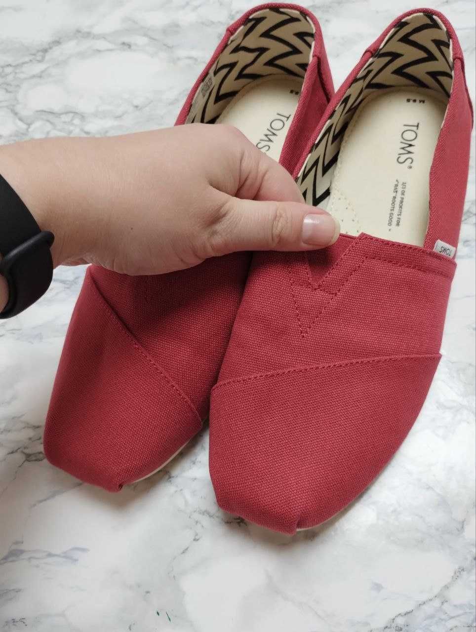 Мокасины, Эспадрильи Toms
