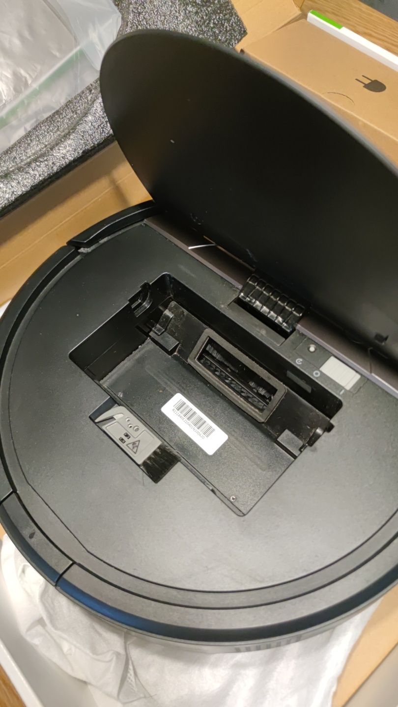 Robot sprzątający IROBOT Roomba  2szt 
Robot sprzątający IROBOT Roomba