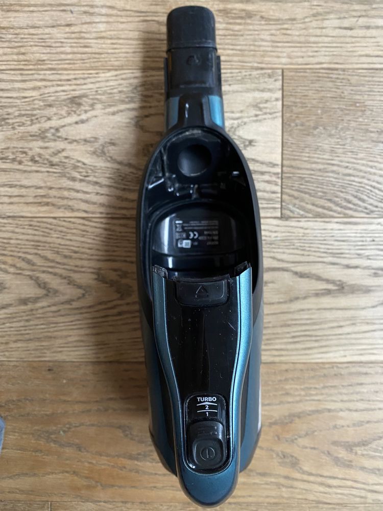 Odkurzacz Aqua Philips xc 8147 całość