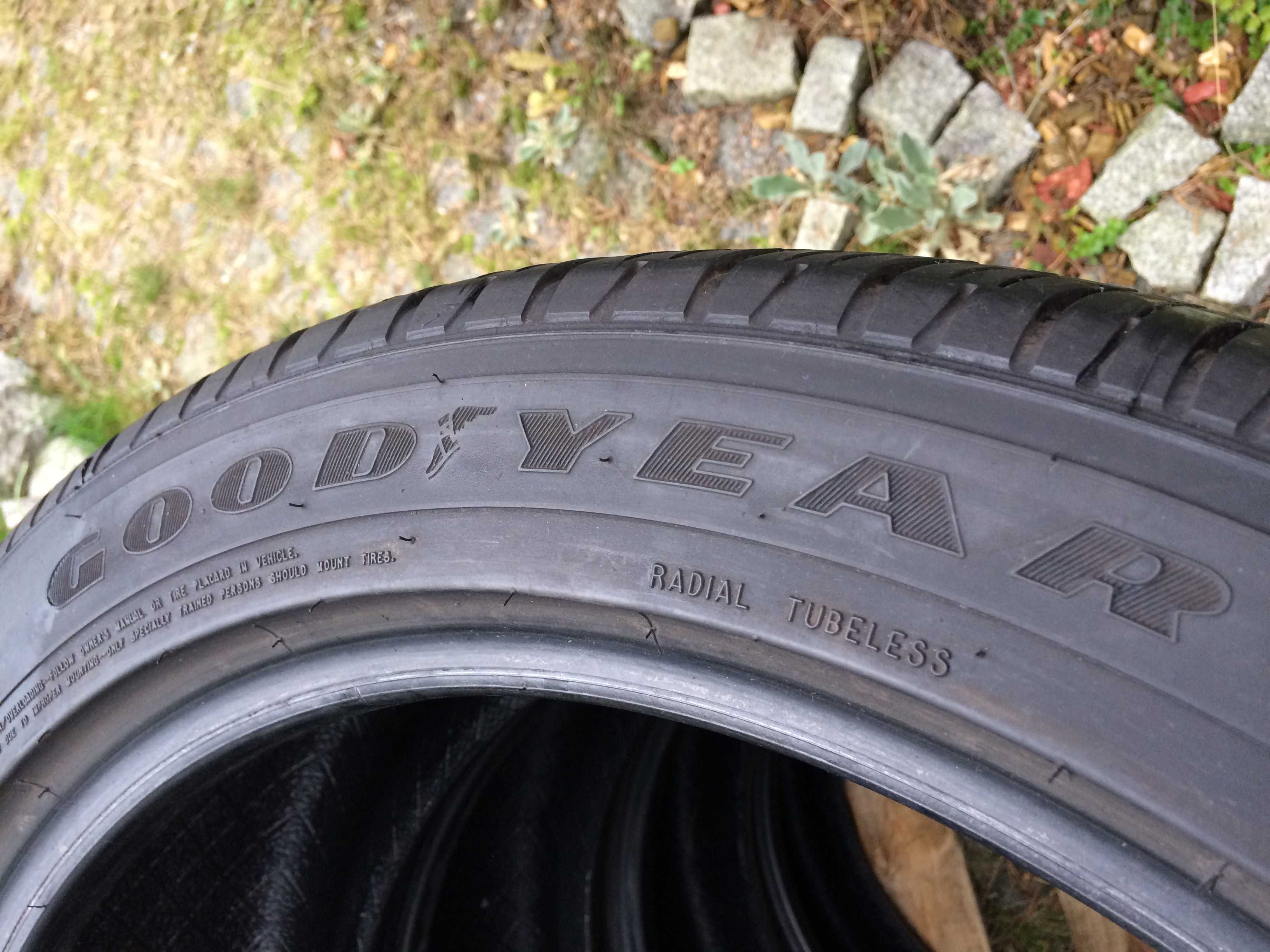 4x  245/45R19 98V Goodyear Eagle Touring