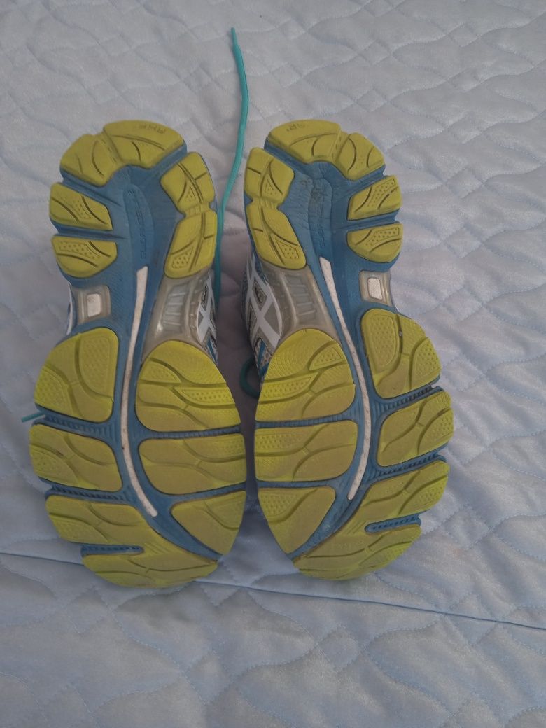 Кросівки ASICS GEL-NIMBUS 16 В оригіналі. В ідеалі.