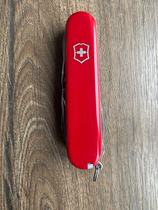 Szwajcarski scyzoryk Victorinox Huntsman 1.3713 EDC