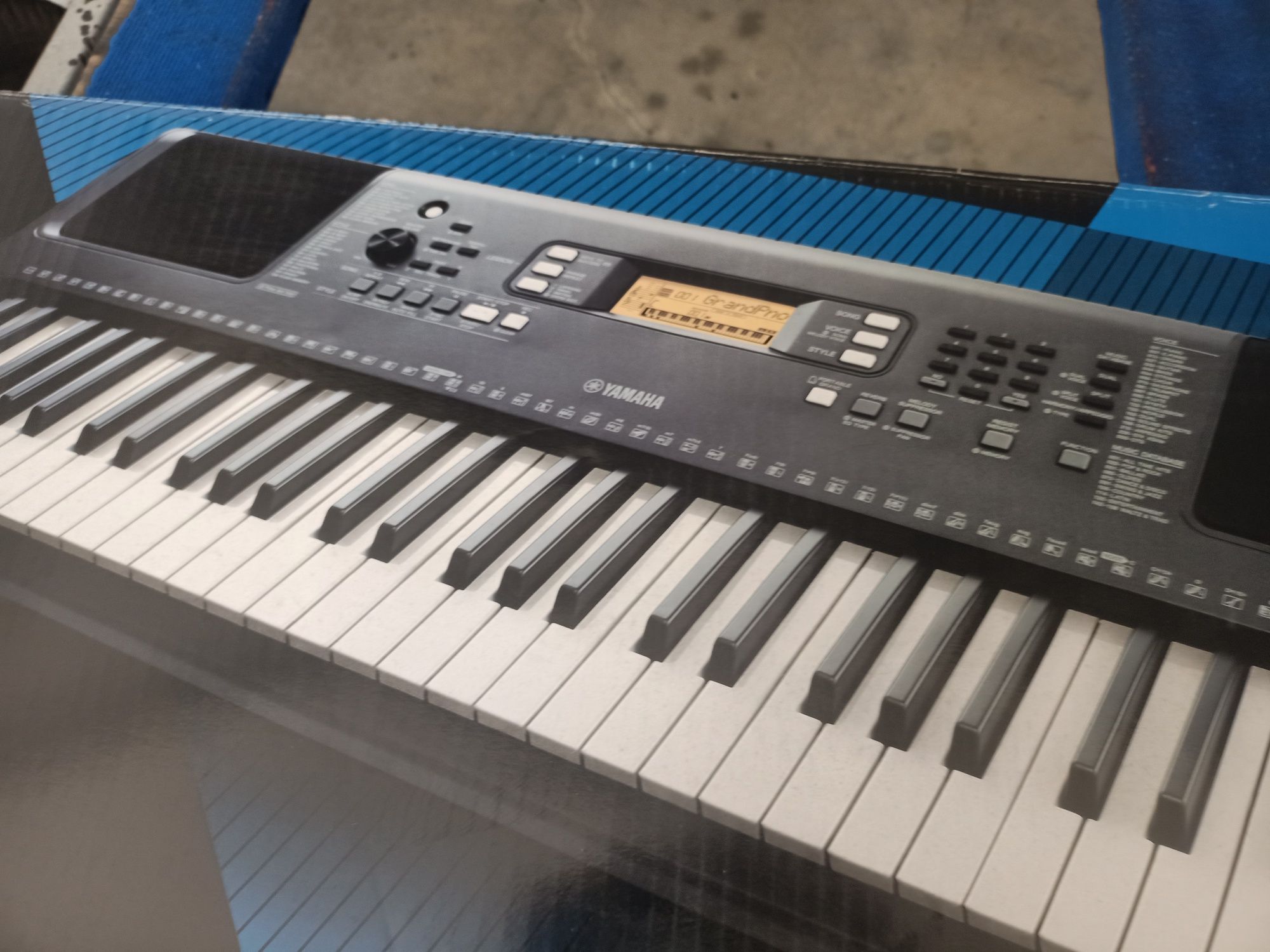 teclado piano yamaha PSR E363