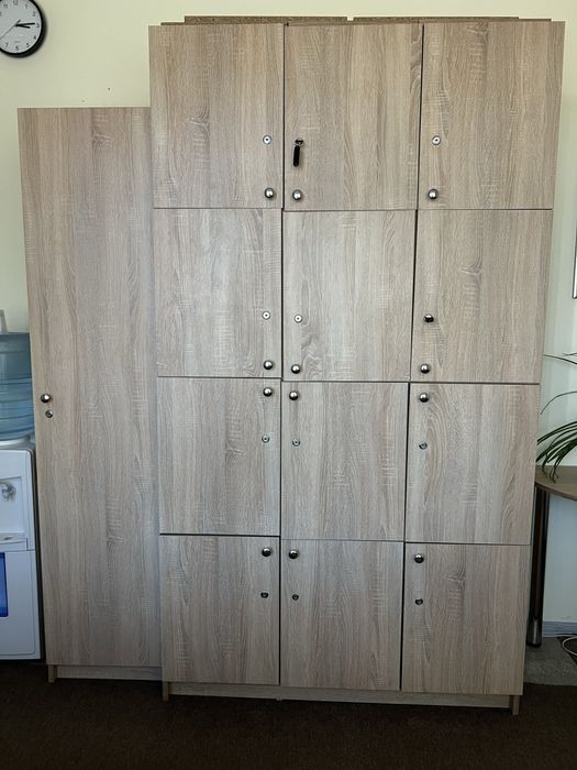 Офісна шафа (офісні меблі)