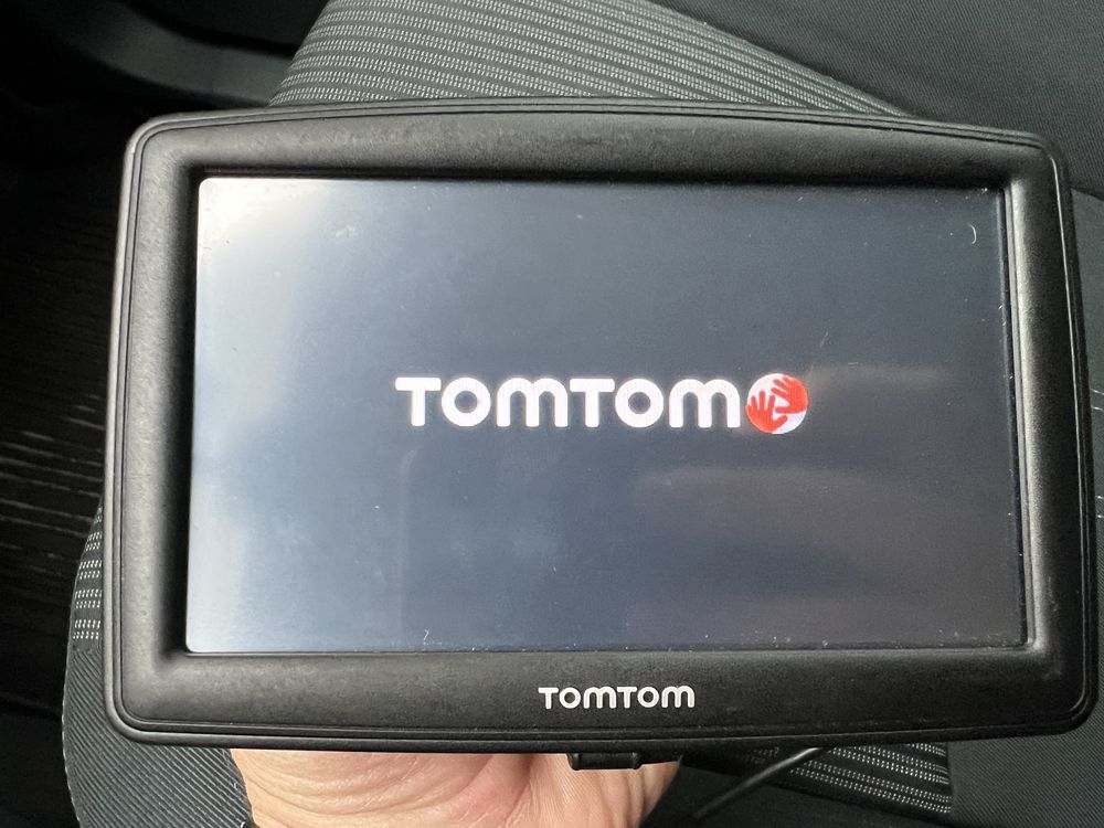 GPS-навігатор TOMTOM