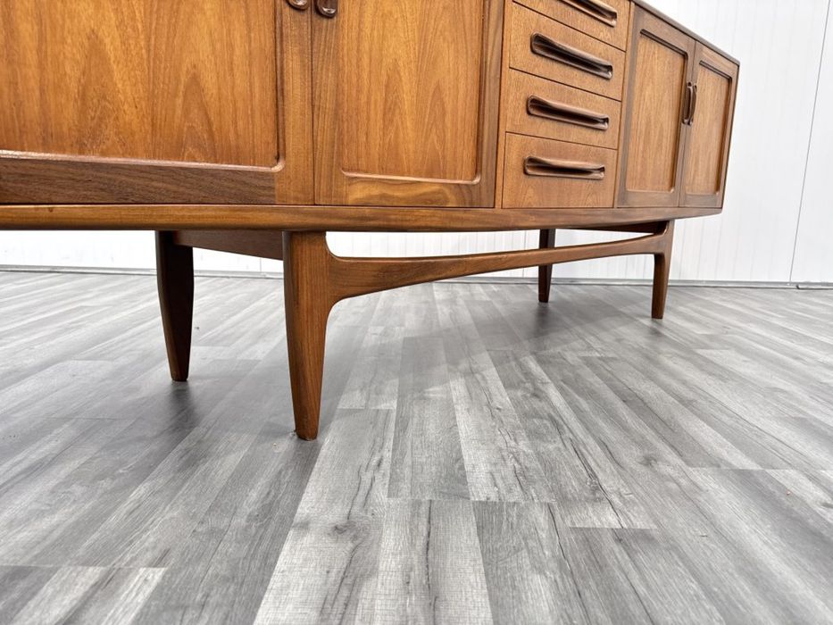 Mid century Aparador