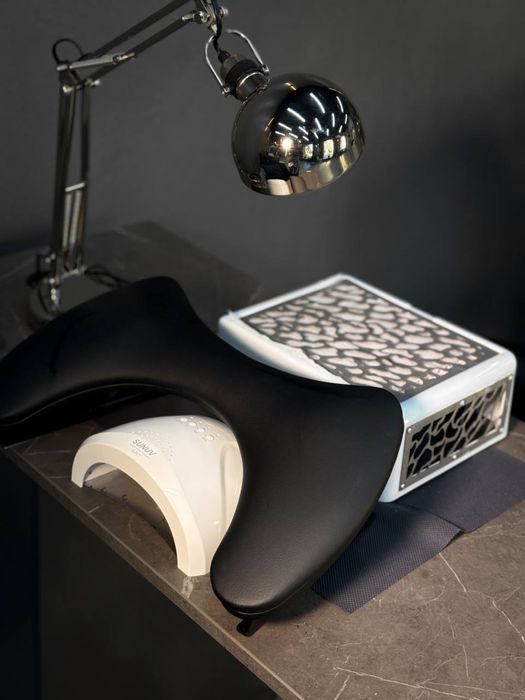 Аренда робочого місця МАНІКЮР/ПЕРУКАР