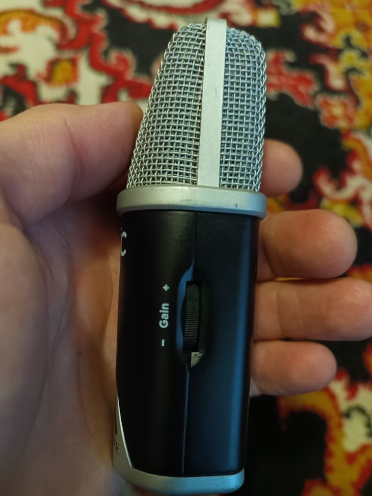 Мікрофон apogee в комплекті сам мікрофон