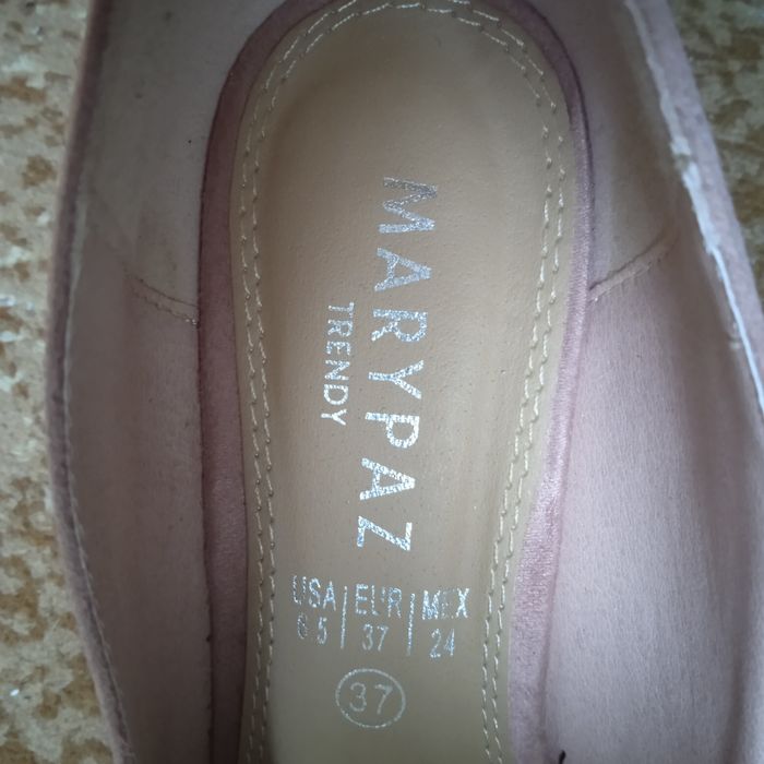 Модні весняні туфлі