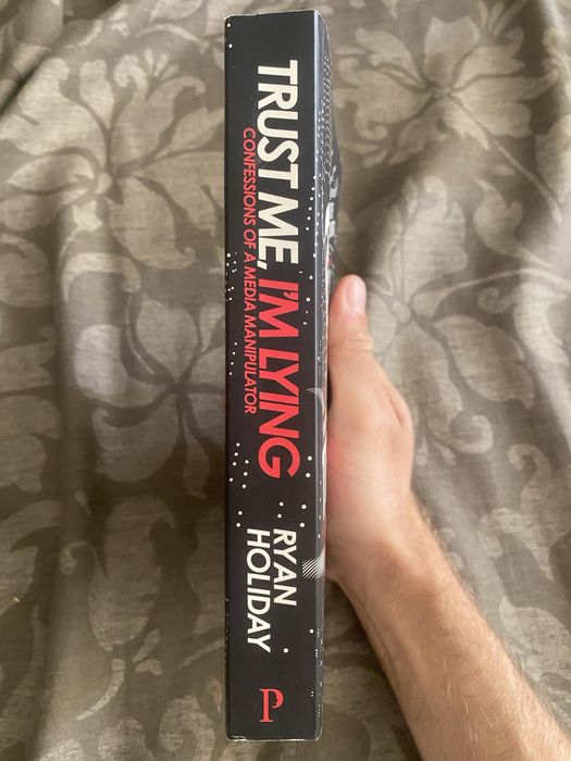 Livro Trust me, I’m lying de Ryan Holiday novo