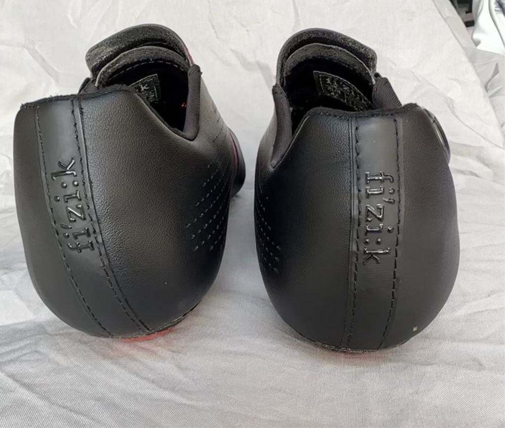 Sapatos FIZIK Infinito R1 em Carbono tam 42 - como NOVOS