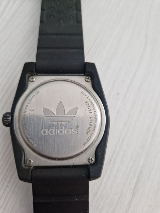 Czarny zegarek adidas