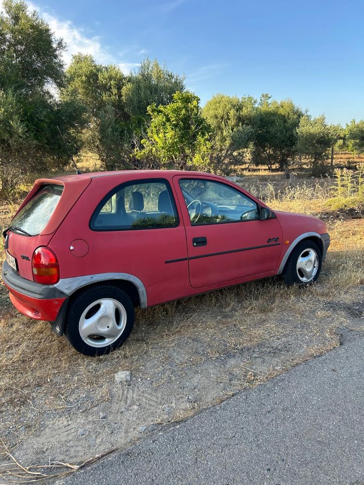 Opel corsa 1.2 b