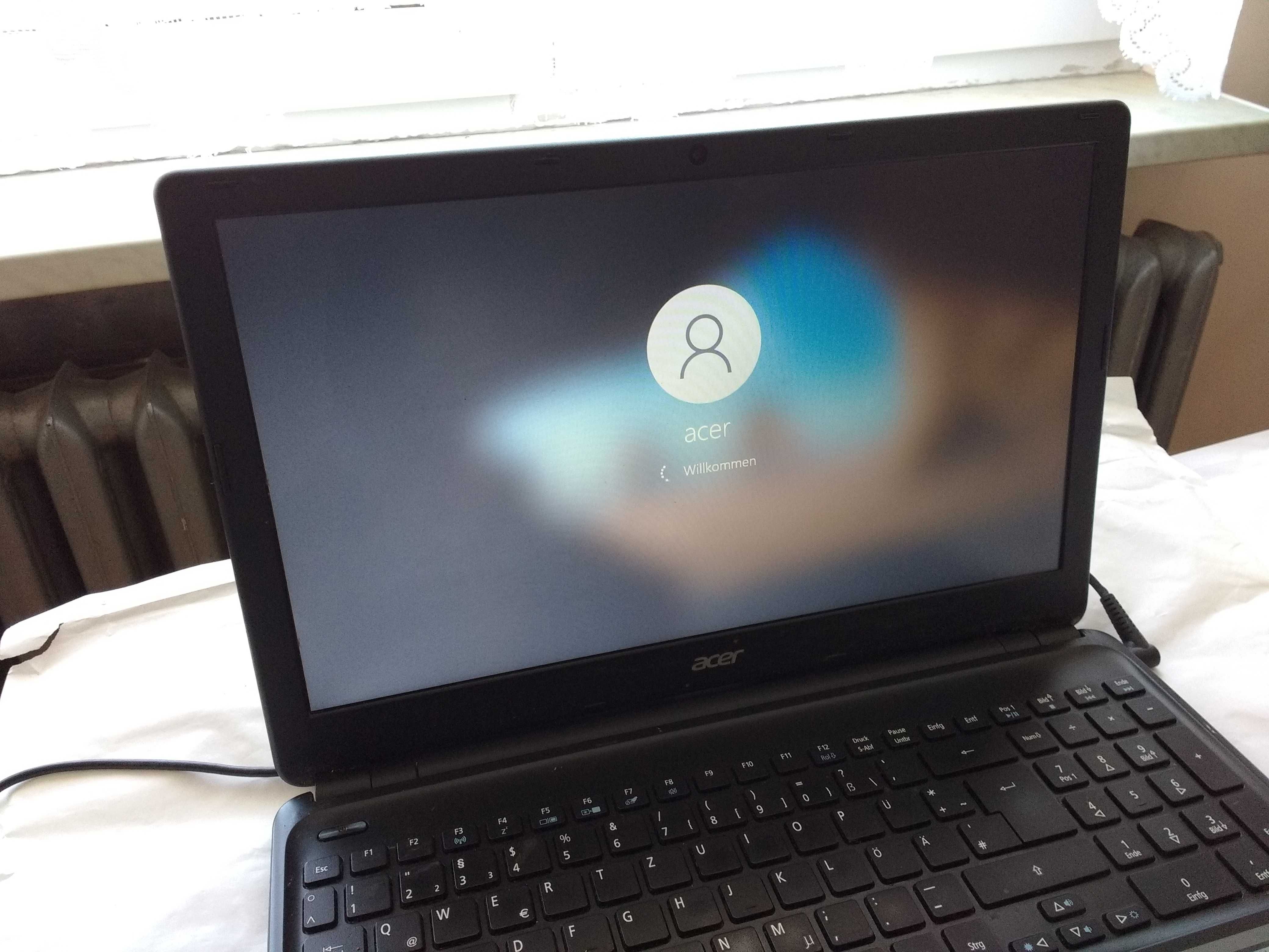 Laptop ACER Aspire E1-510 Windows 10 320GB 4GB RAM