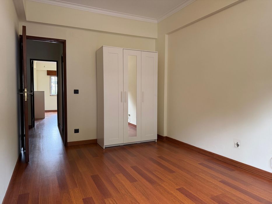 BRIMNES - Roupeiro ikea c/3 portas, branco