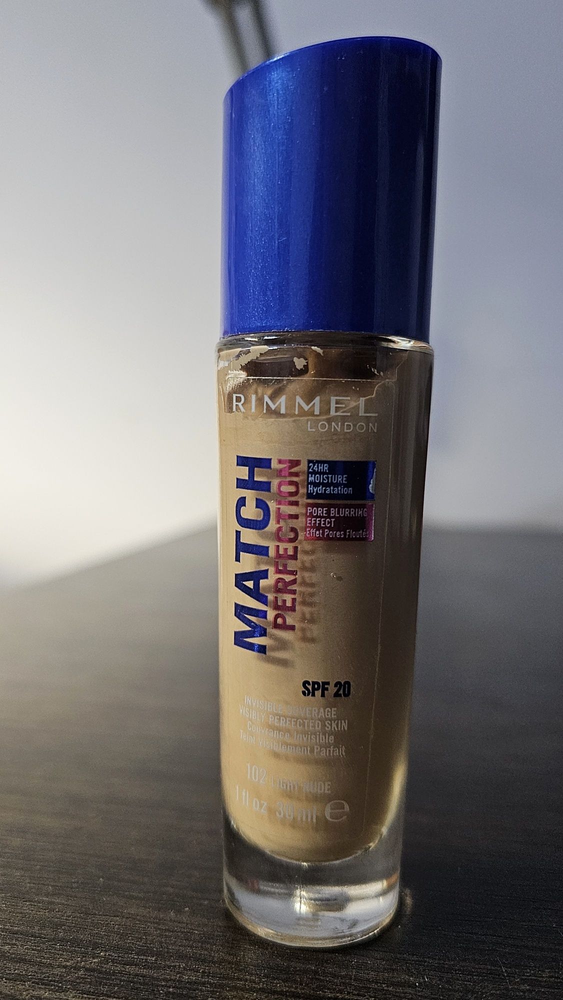 Rimmel - Match Perfection, 102 Light Nude. Podkład do twarzy