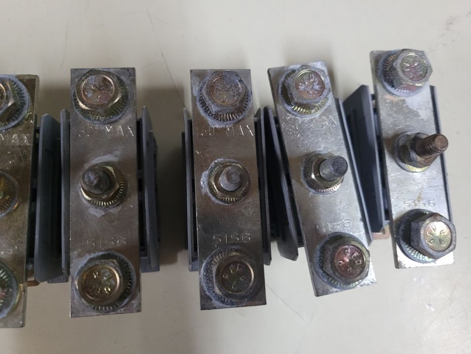 Zacisk śrubowy na szynę DIN 150mm2 Entrelec 5156, 7 sztuk, nieużywane