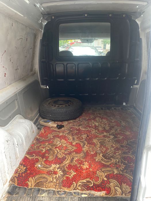 Автомобіль Reno Kengo