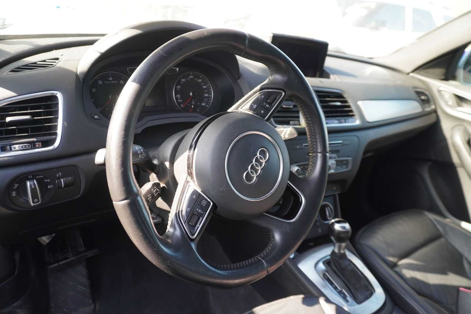 Ауді Q3 / Audi Q3 шрот б/у двигун АКПП розборка з США