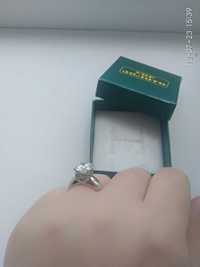 шикарное серебряное кольцо с фианитом для предложения и помолвки 925