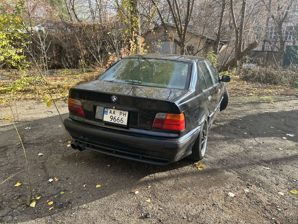 Продам BMW E36 328