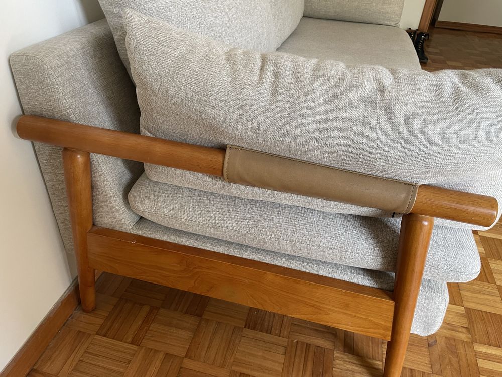 Sofa Astrid bege e madeira 3 lugares