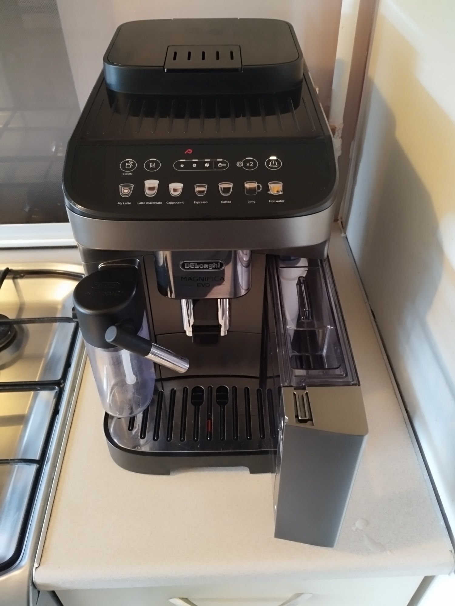 Express DeLonghi Magnnifica Evo