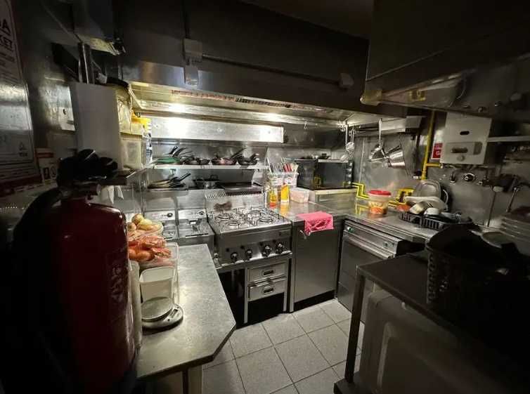 Restaurante em Arroios Junto ao Campo dos mártires da Pátria